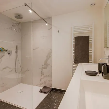 Heart Of 3-br Only 100m From The Palais Des Festivals Apartment Cannes