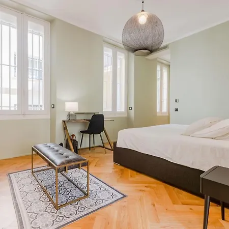 Apartment Heart Of 3-br Only 100m From The Palais Des Festivals