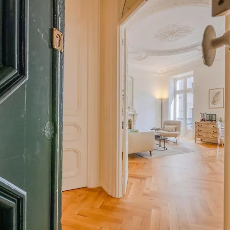Apartment Heart Of 3-br Only 100m From The Palais Des Festivals Cannes