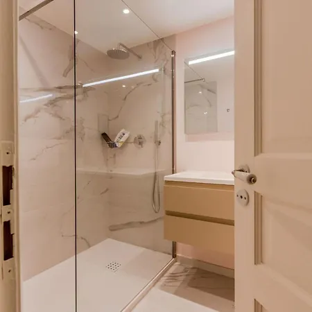 Heart Of 3-br Only 100m From The Palais Des Festivals Apartment Cannes