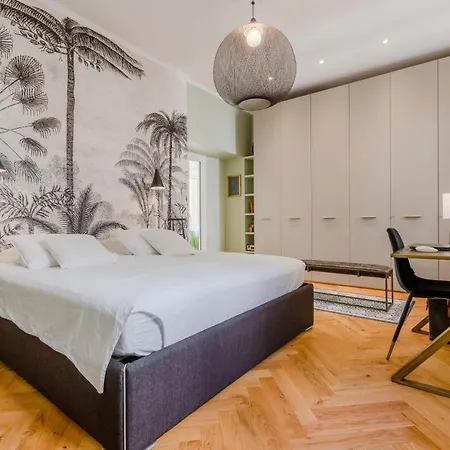 Apartment Heart Of 3-br Only 100m From The Palais Des Festivals *